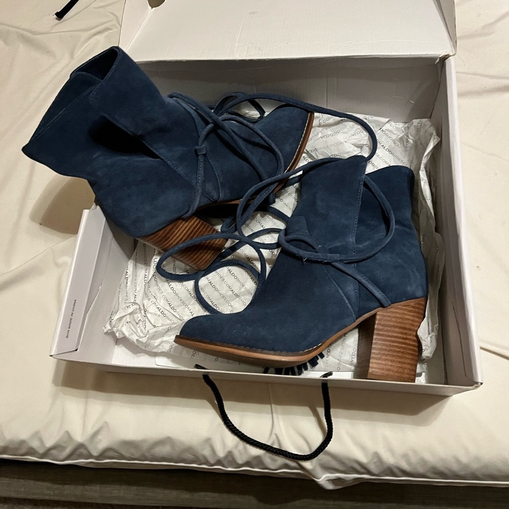 Aldo booties Size 9